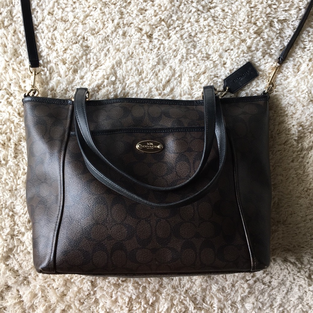 Signature COACH handbag